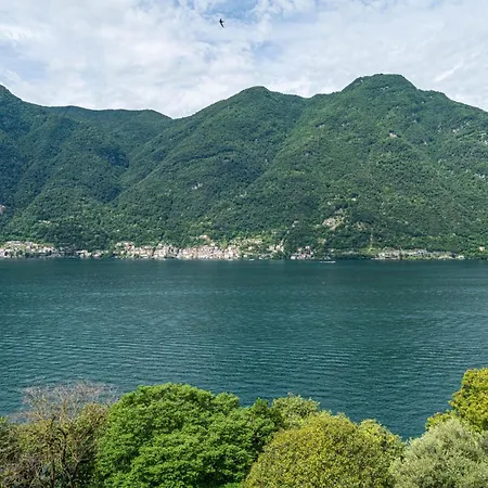 Guesthost - Lovely Lakefront Studio-flat Apartment Nesso